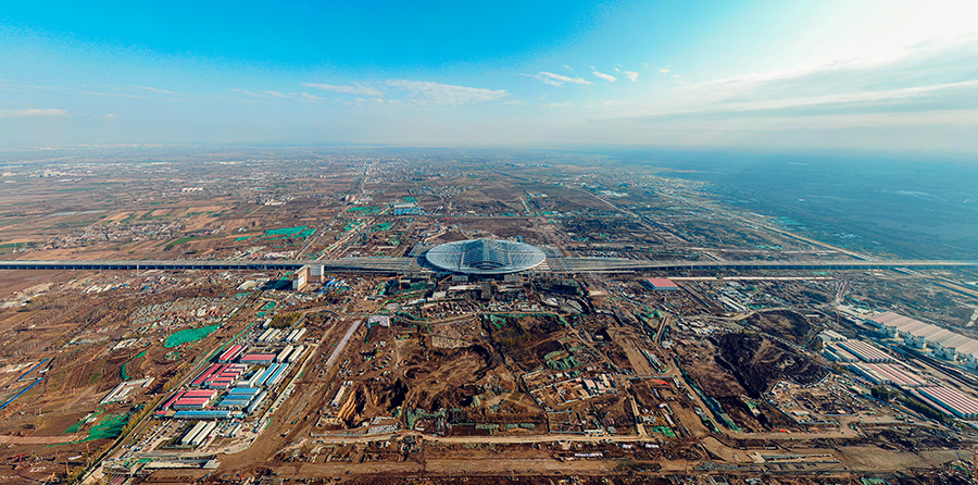 圖為京雄城際鐵路雄安站主體結(jié)構(gòu)建設(shè)現(xiàn)場(chǎng)。