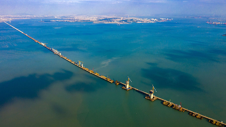 圖為湄洲灣跨海大橋建設現場。（金偉 攝）