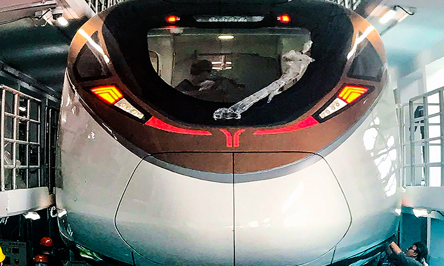 為了廣州地鐵18和22號(hào)線(xiàn)首列車(chē)的交付，達(dá)到線(xiàn)路運(yùn)行目的，項(xiàng)目部在陳頭崗?fù)＼?chē)場(chǎng)施工過(guò)程中克服疫情影響、工期壓縮、材料設(shè)備生產(chǎn)時(shí)間長(zhǎng)、協(xié)調(diào)部門(mén)多、高空作業(yè)危險(xiǎn)系數(shù)大等因素，從各方調(diào)兵遣將600多人，全力加強(qiáng)現(xiàn)場(chǎng)施工安全管理。通過(guò)項(xiàng)目全體職工的努力，在全線(xiàn)機(jī)電施工單位中第一家完成陳頭崗主變電站消防驗(yàn)收和單位工程驗(yàn)收。