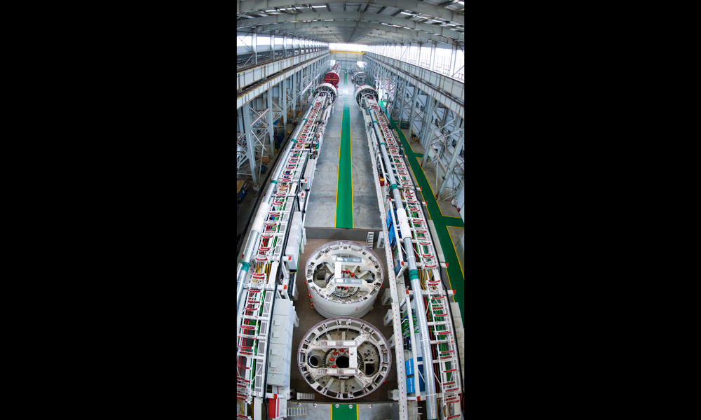中國鐵建重工集團隧道掘進機生產線。