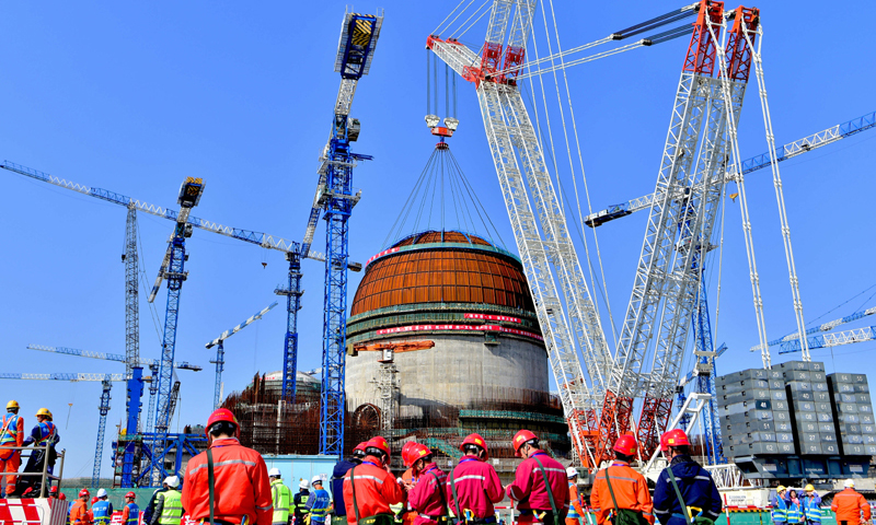 3月21日，中核集團福清核電6號機組反應堆穹頂吊裝成功。（新華社記者 魏培全 攝）
