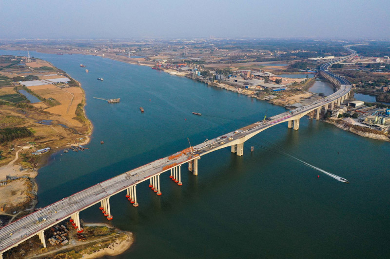 圖為1月26日，成功合龍的北江特大橋。（新華社記者 劉大偉 攝）