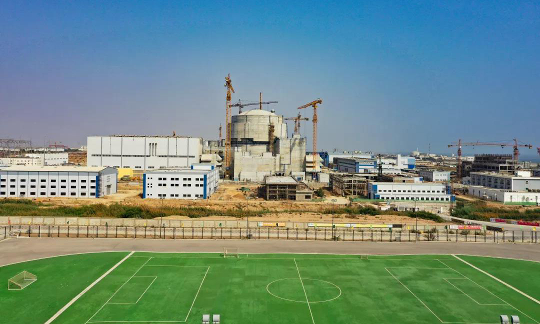 在中巴建交70周年之際，當地時間3月18日，華龍一號海外首堆——巴基斯坦卡拉奇2號機組首次并網成功。