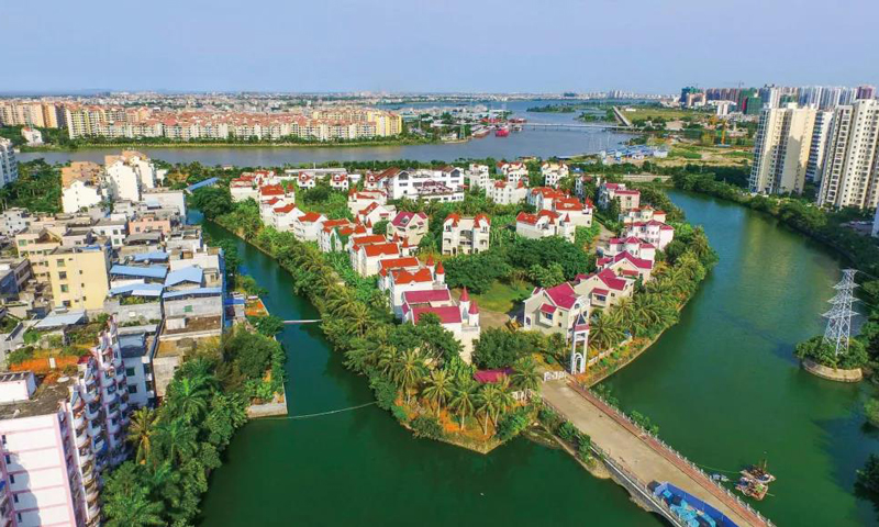 圖為葛洲壩集團承建的?？谑续單蚕h(huán)境綜合治理項目，經(jīng)過截污納管、生態(tài)修復(fù)等工作后，不僅使鴨尾溪告別了昔日的黑臭水體，而且鴨尾溪的治水經(jīng)驗成為國內(nèi)水體治理的典范向全國推廣。