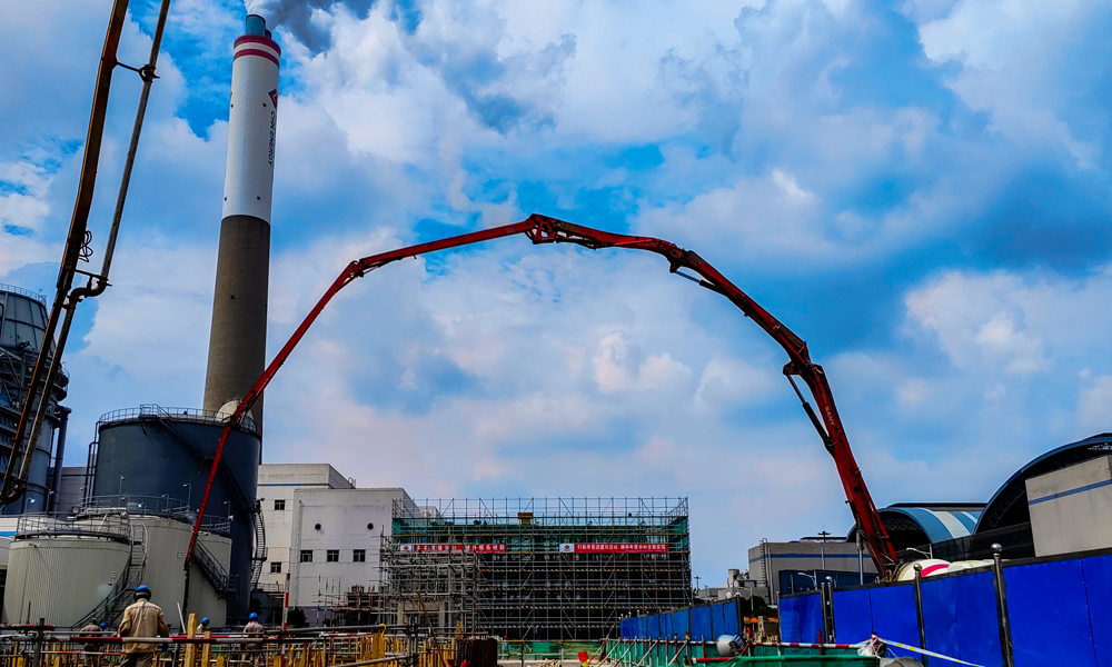 2022年9月27日拍攝的國家能源集團江蘇泰州電廠CCUS項目施工現場。李慧 攝