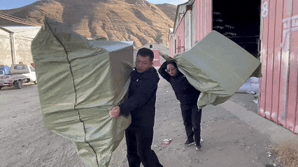 中國華電西藏公司黨委積極發揮華電4588黨支部與當地形成的黨建聯建機制作用，第一時間從市、縣、鄉三個層面，聯系了解當地受災情況，積極給予相關援助。目前，該公司正全力在日喀則、拉薩市兩地聯系籌集帳篷、棉被等救災物資，并力爭盡快運往災區，助力災區抗震救災工作。
