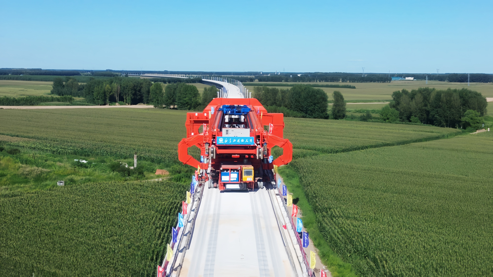 哈伊高鐵哈鐵段站前一標項目建設現場。