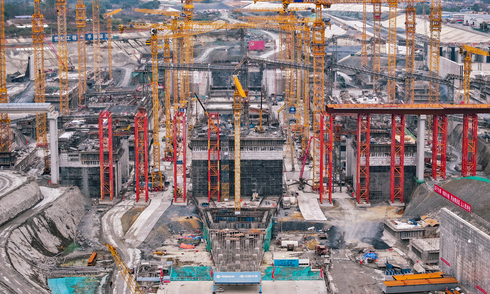 平陸運河是新中國成立以來建設的首條江海聯通大運河，建成后將成為我國西南地區運距最短、最經濟、最便捷的出海通道。