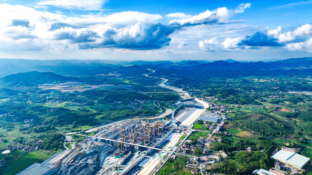 平陸運河是新中國成立以來建設的首條江海聯通大運河，建成后將成為我國西南地區(qū)運距最短、最經濟、最便捷的出海通道。