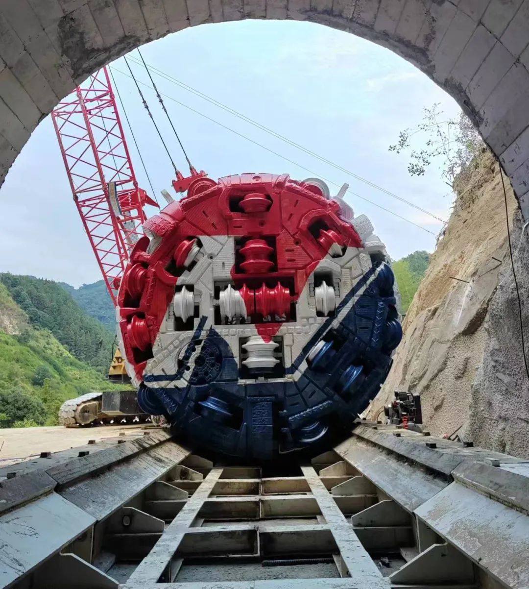 圖二：“木蘭號”TBM.jpg