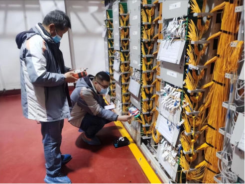 中國電信助力我國首例超遠程機器人肝膽手術順利完成361.png