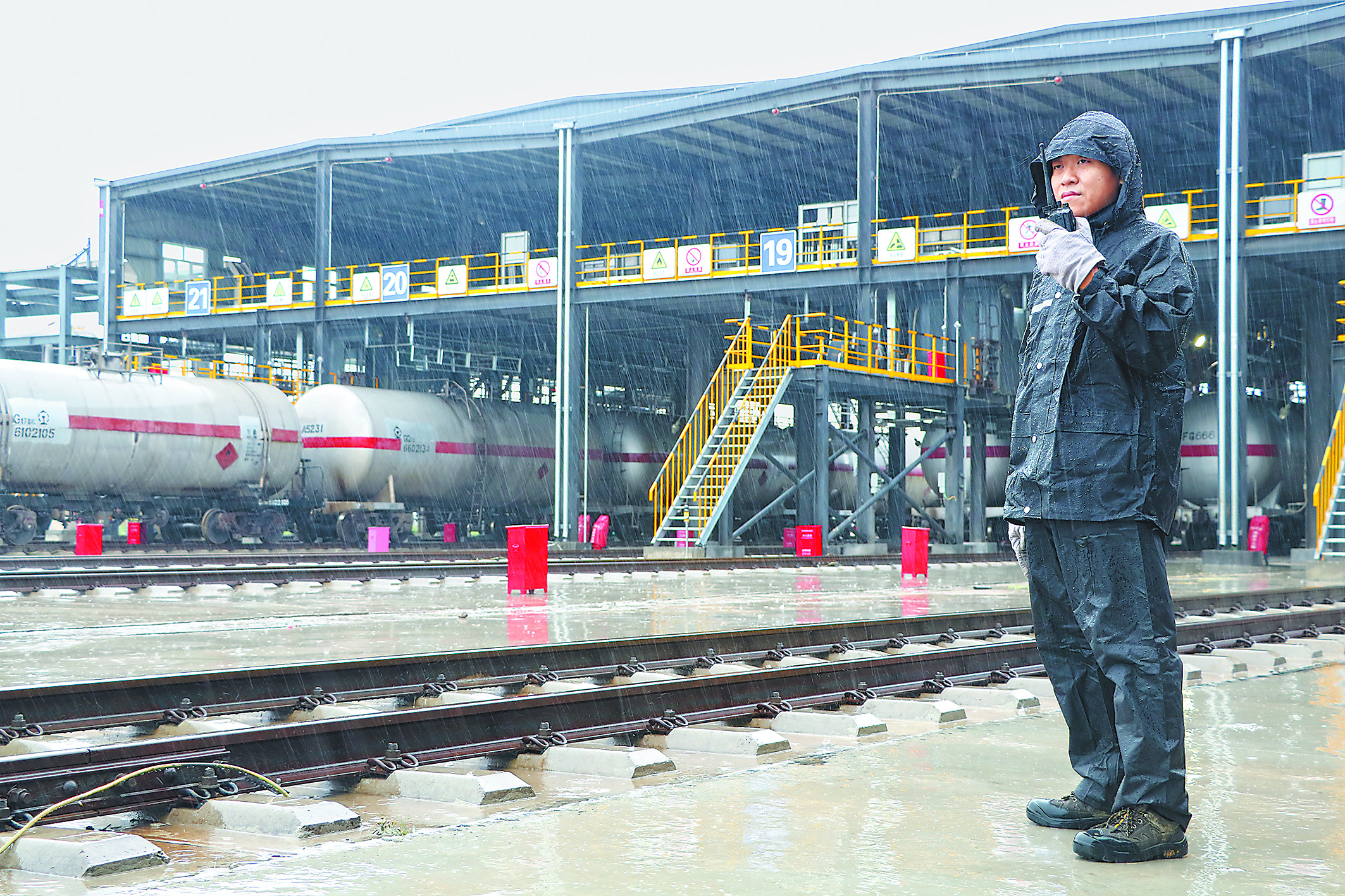 雨中進行領車作業(5769667)-20230802102224.jpg