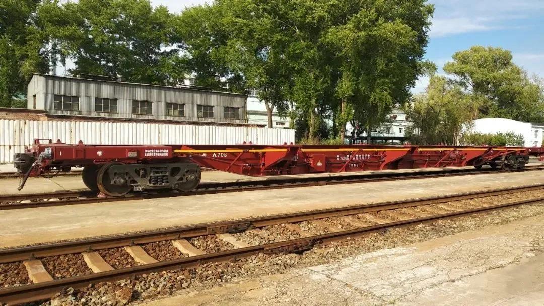 集裝箱平車下線2.jpg