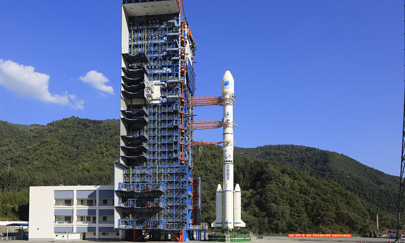 圖為2018年11月19日，中國在西昌衛星發射中心使用長征三號乙/遠征一號運載火箭成功執行“一箭雙星”發射任務，將兩顆北斗全球導航衛星發射升空。這標志著我國圓滿完成北斗全球衛星導航系統的基本系統的組網部署，邁出中國北斗從國內走向國際、從區域走向全球的關鍵一步。