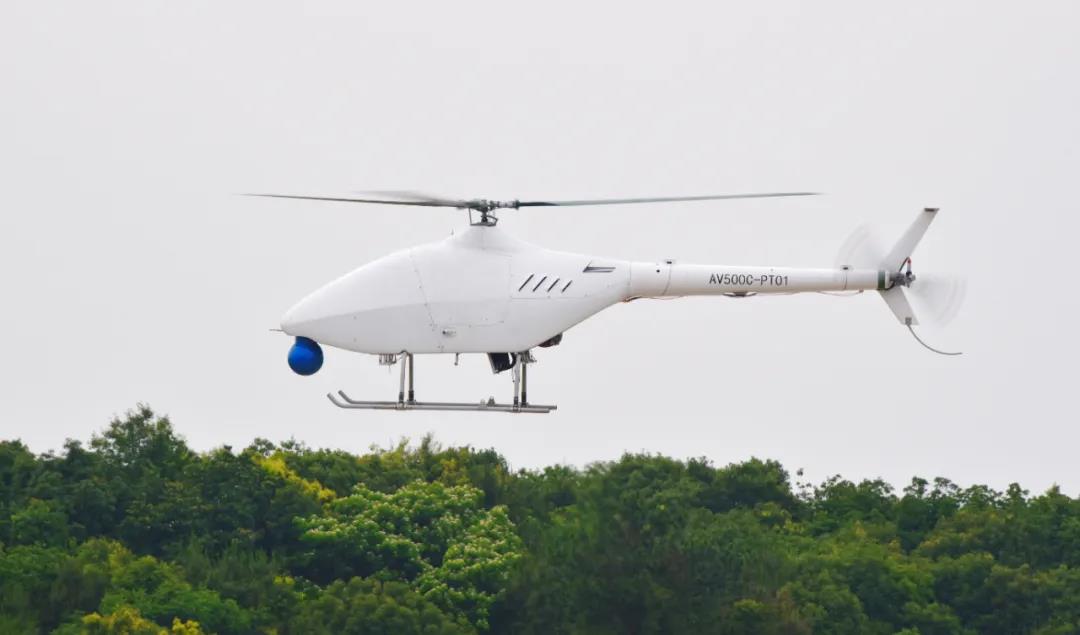 5月20日，航空工業(yè)研制的AR500C高原型無人直升機(jī)成功首飛，填補(bǔ)了我國高原型無人直升機(jī)領(lǐng)域的空白。當(dāng)天下午3時(shí)30分，指揮員下達(dá)首飛指令，AR500C高原型無人直升機(jī)拔地而起后垂直爬升，以矯健身姿先后完成了前后飛行、左右側(cè)飛、懸停回轉(zhuǎn)、機(jī)動飛行等科目，飛行約20分鐘后平穩(wěn)落地，數(shù)據(jù)顯示無人直升機(jī)狀態(tài)良好，首飛正式宣告成功。