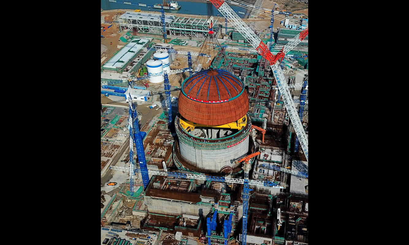 3月21日拍攝的福清核電6號機組反應堆穹頂吊裝作業現場（無人機拍攝）。（新華社記者 魏培全 攝）