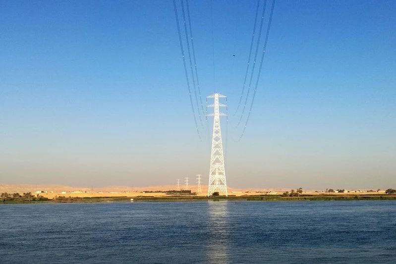 埃及EETC500千伏主干網(wǎng)升級(jí)輸電工程尼羅河“大跨越”.jpg
